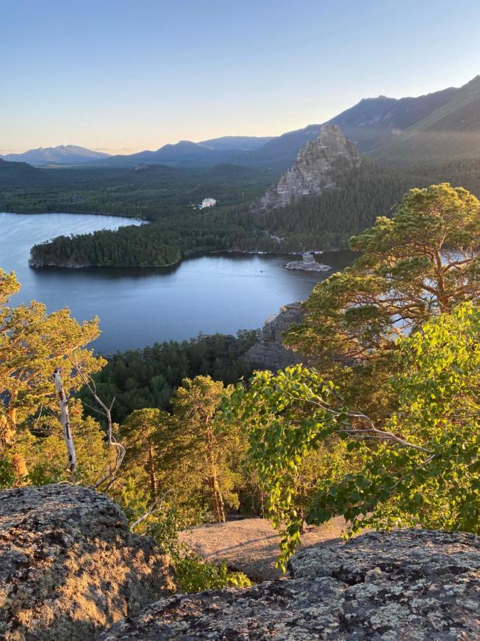 Forest And Lake Borovoe Buitenkant foto